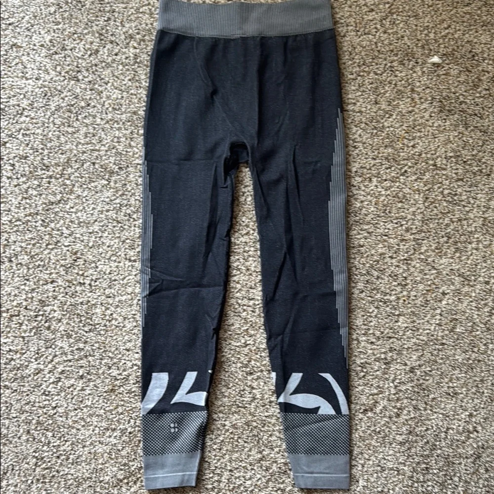 Sweaty Betty-Black and Gray Leggings - Picture 3 of 3